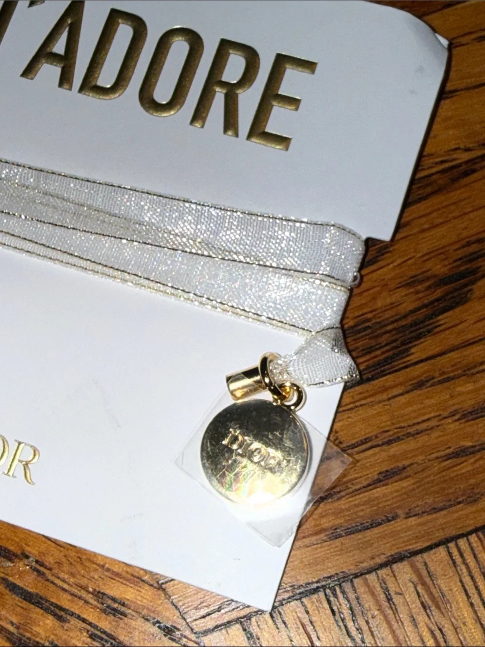 Christian Dior J’Adore Diffuser Bracelet Beauty gold cream perfume